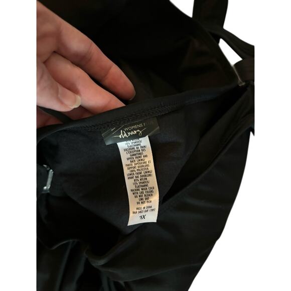 Old Navy New Womens Plus 3X Chic Classic Timeless Criss Cross One Piece Swimsuit - Picture 3 of 6